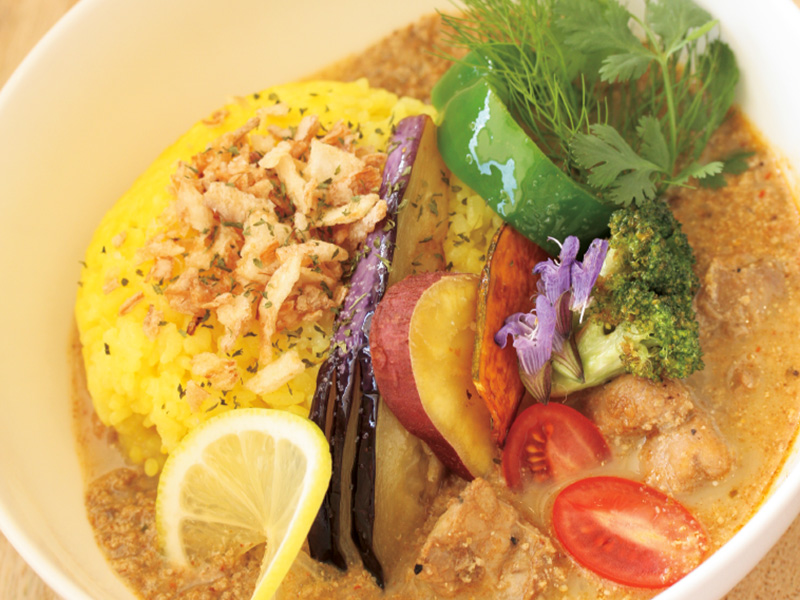 志賀高原牧場ミルクスパイスチキンカレー