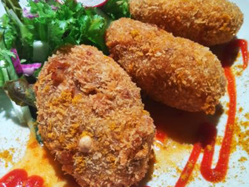 牛タンカリーコロッケ